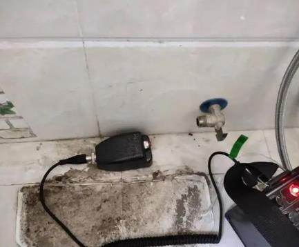 新河屋顶漏水维修公司分享下卫生间漏水的危害及解决方法